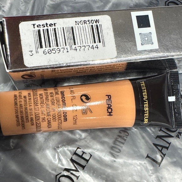 Lancome Teint Idole Ultra Wear Camouflage Concealer - in peach - Picture 3 of 6